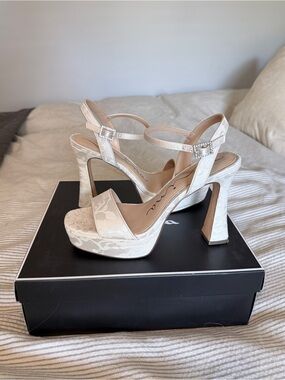 Nina Shoes Cream Lace Platform Heels with Rhinestone Buckles